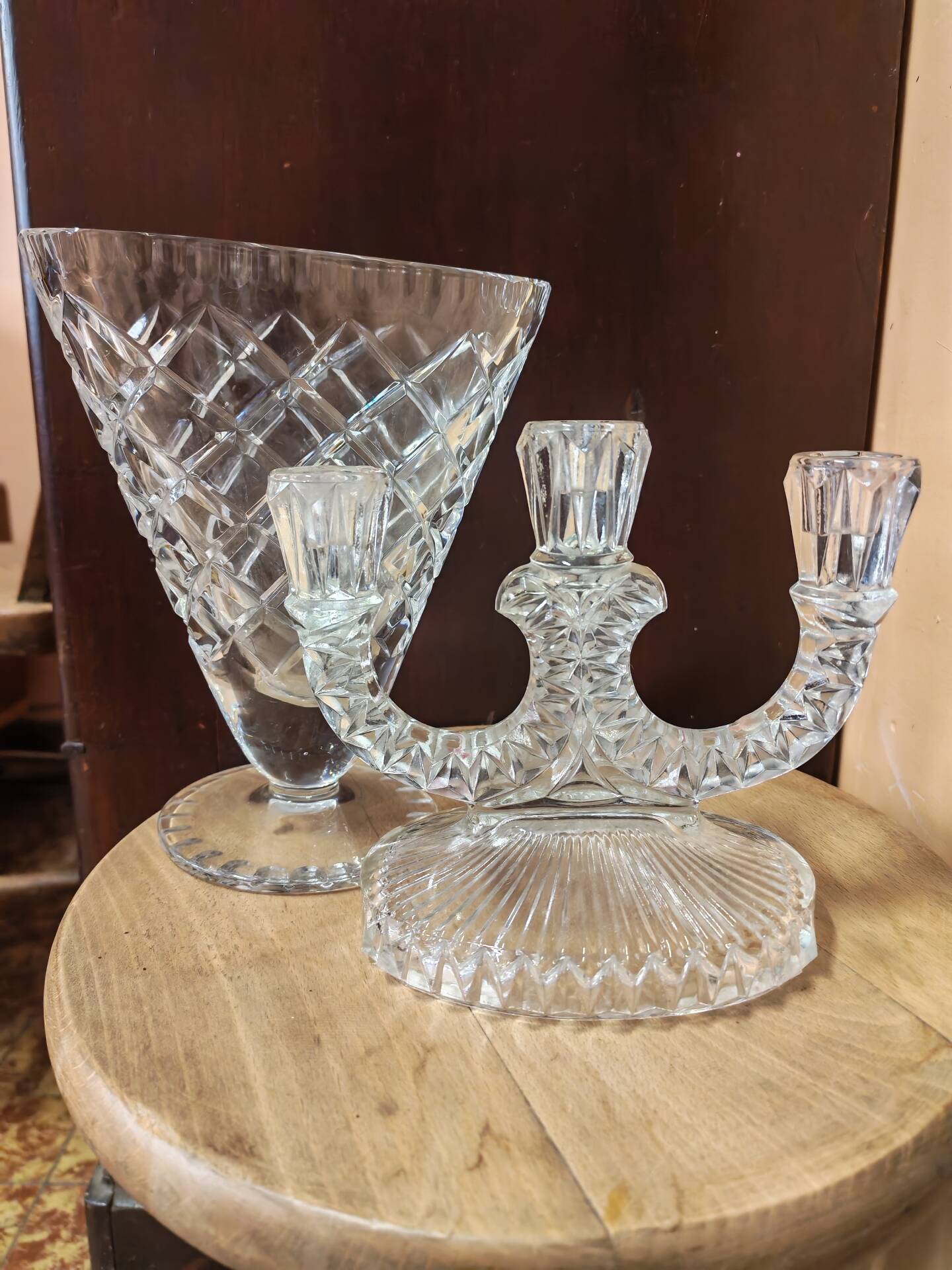 Candelabrum and fan vase in glass and crystal Art Deco style