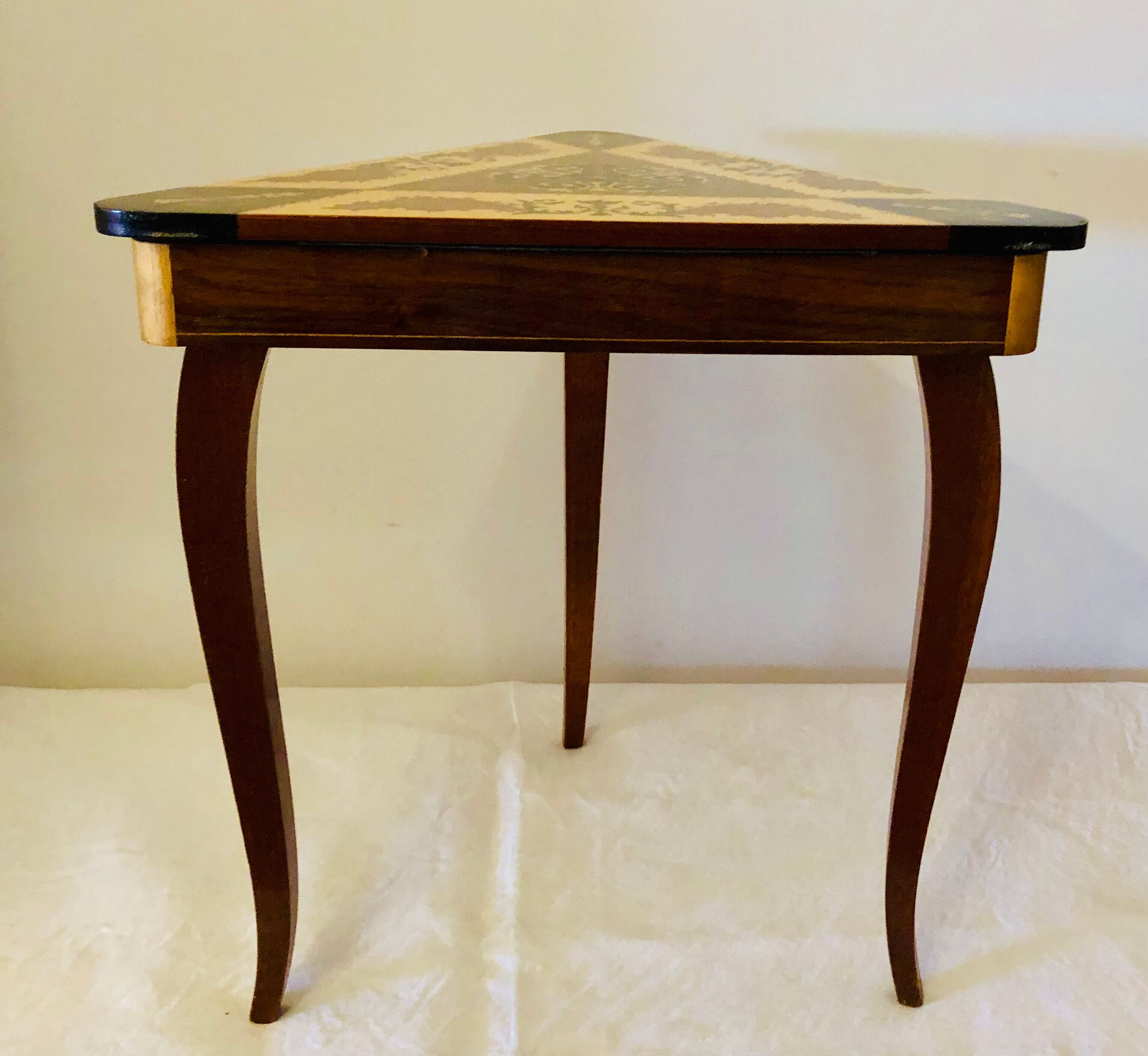 Side table in precious wood marquetry Italy 1950