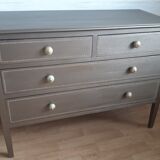 Antique chest of drawers