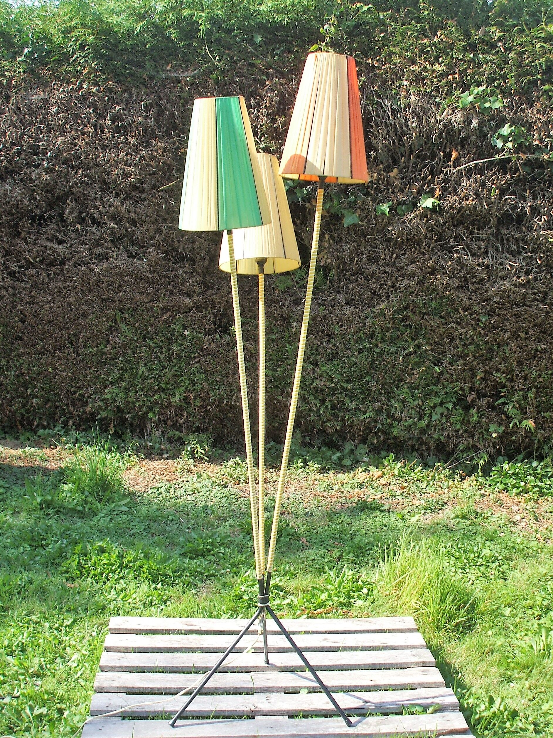 Floor lamp tripod 50 years