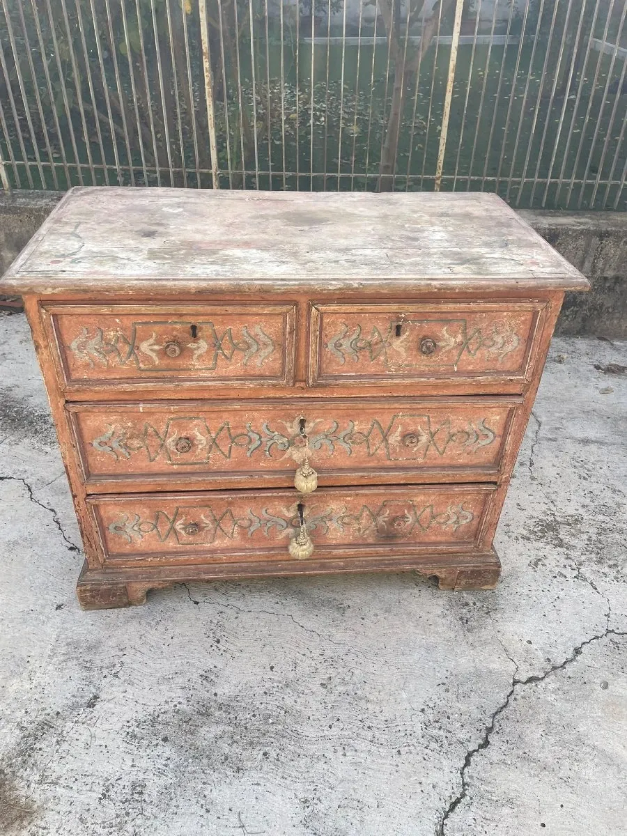 Antique wooden chest of drawers, Tuscany 17th century