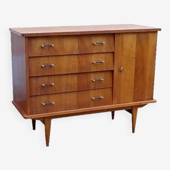 Dresser 1950s