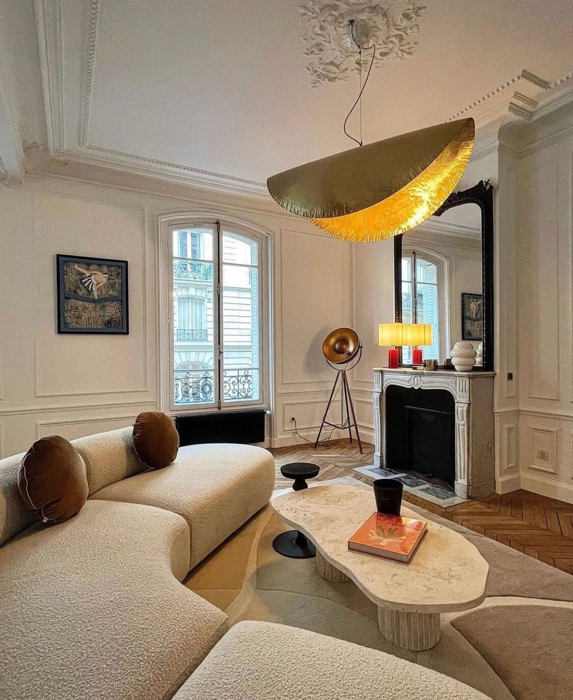 Natural travertine irregular coffee table Venus - 120x60cm