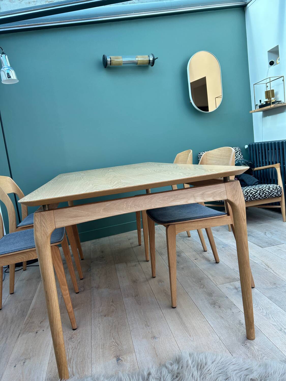 Red Edition dining table model fifty