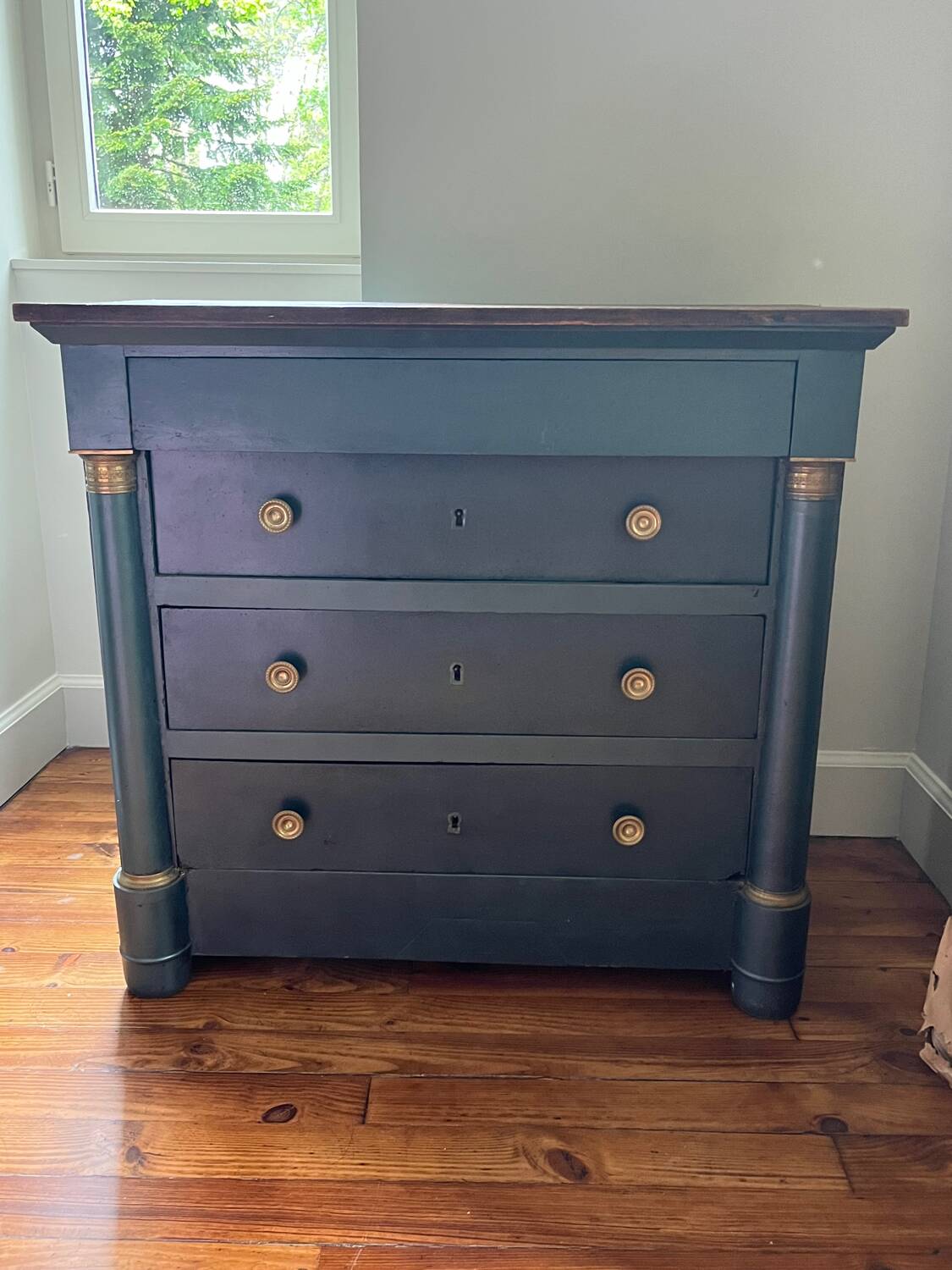 Commode vintage style empire rénovée