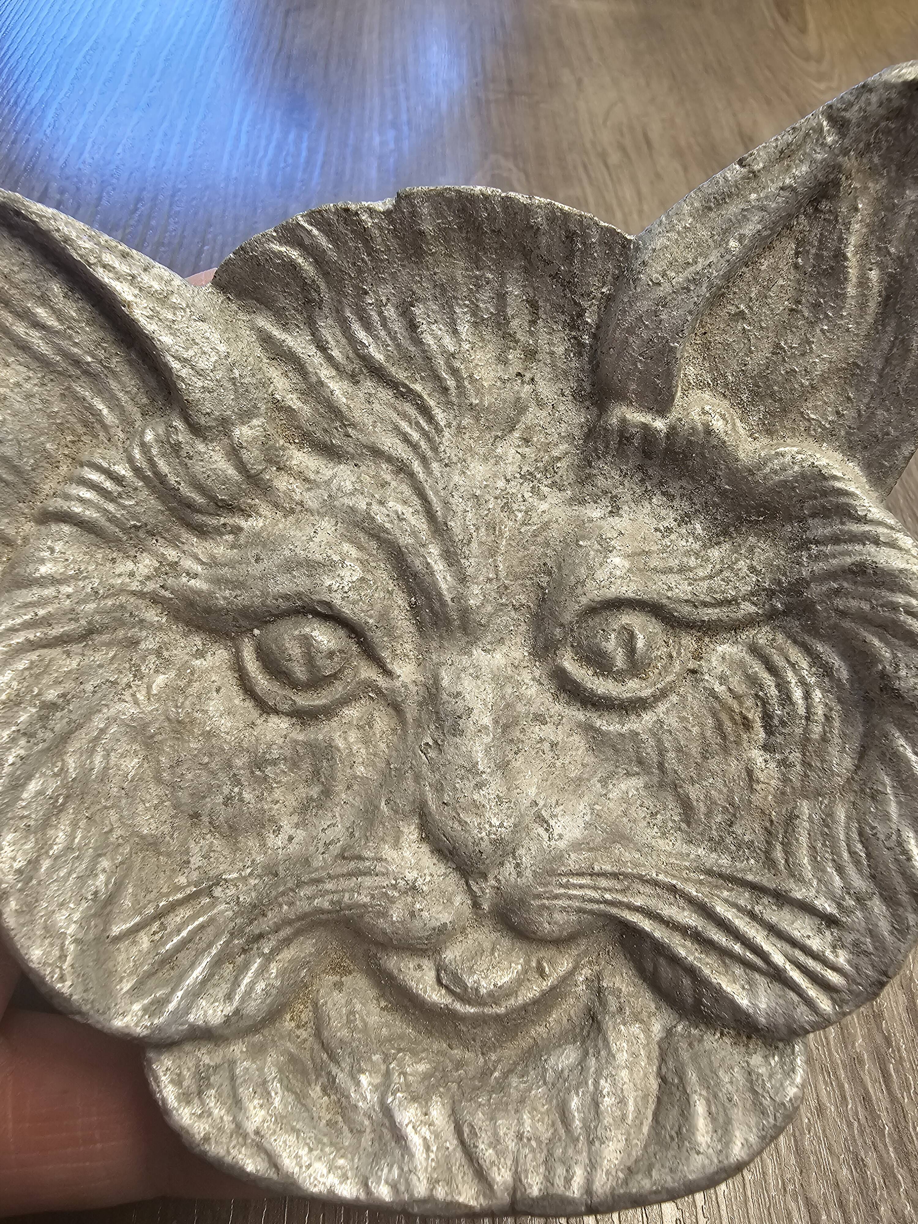 Cendrier " Tete de chat"