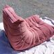 Chauffeuse Togo en velours vieux rose - Ligne Roset
