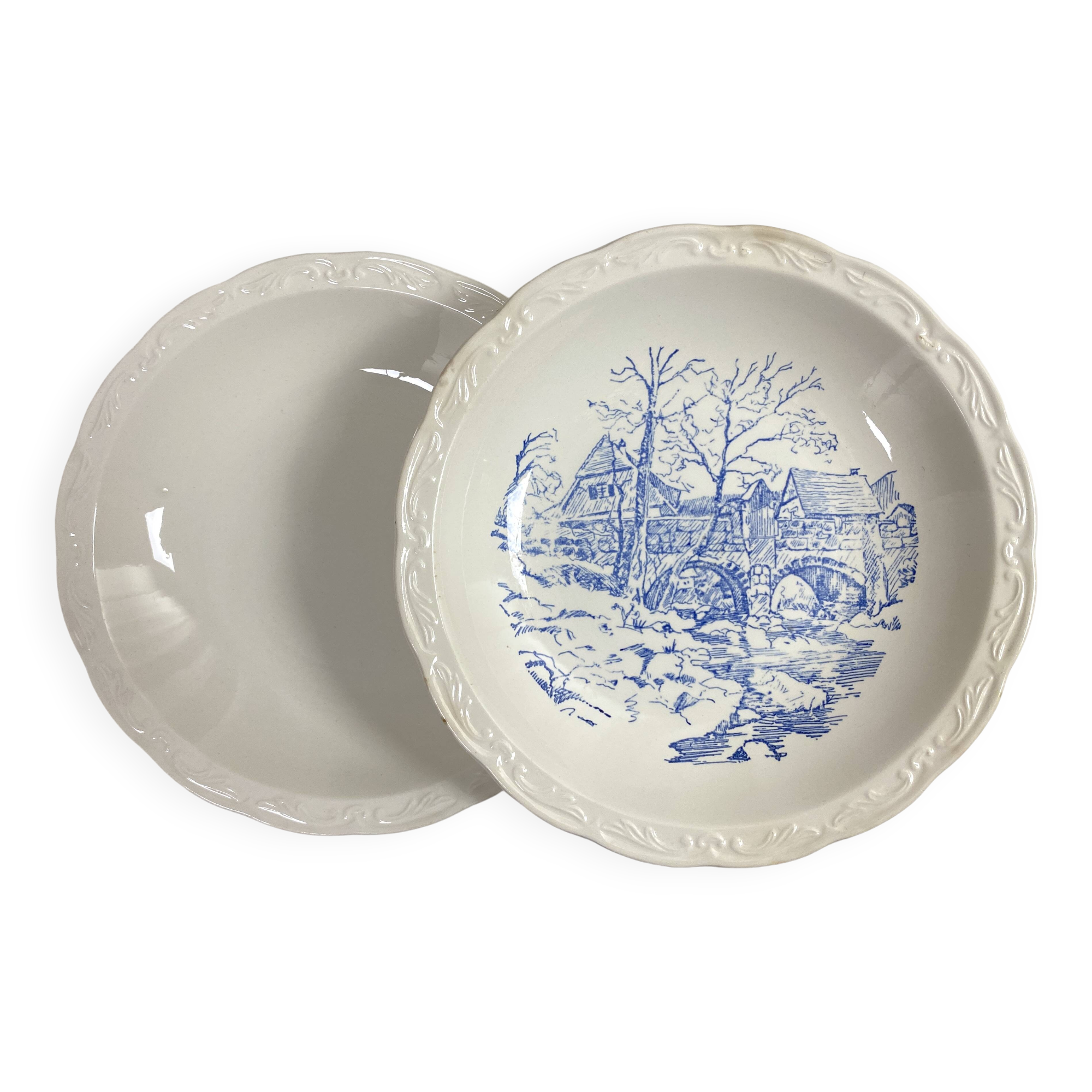 Set of two matching soup plates, one plain and one decorated