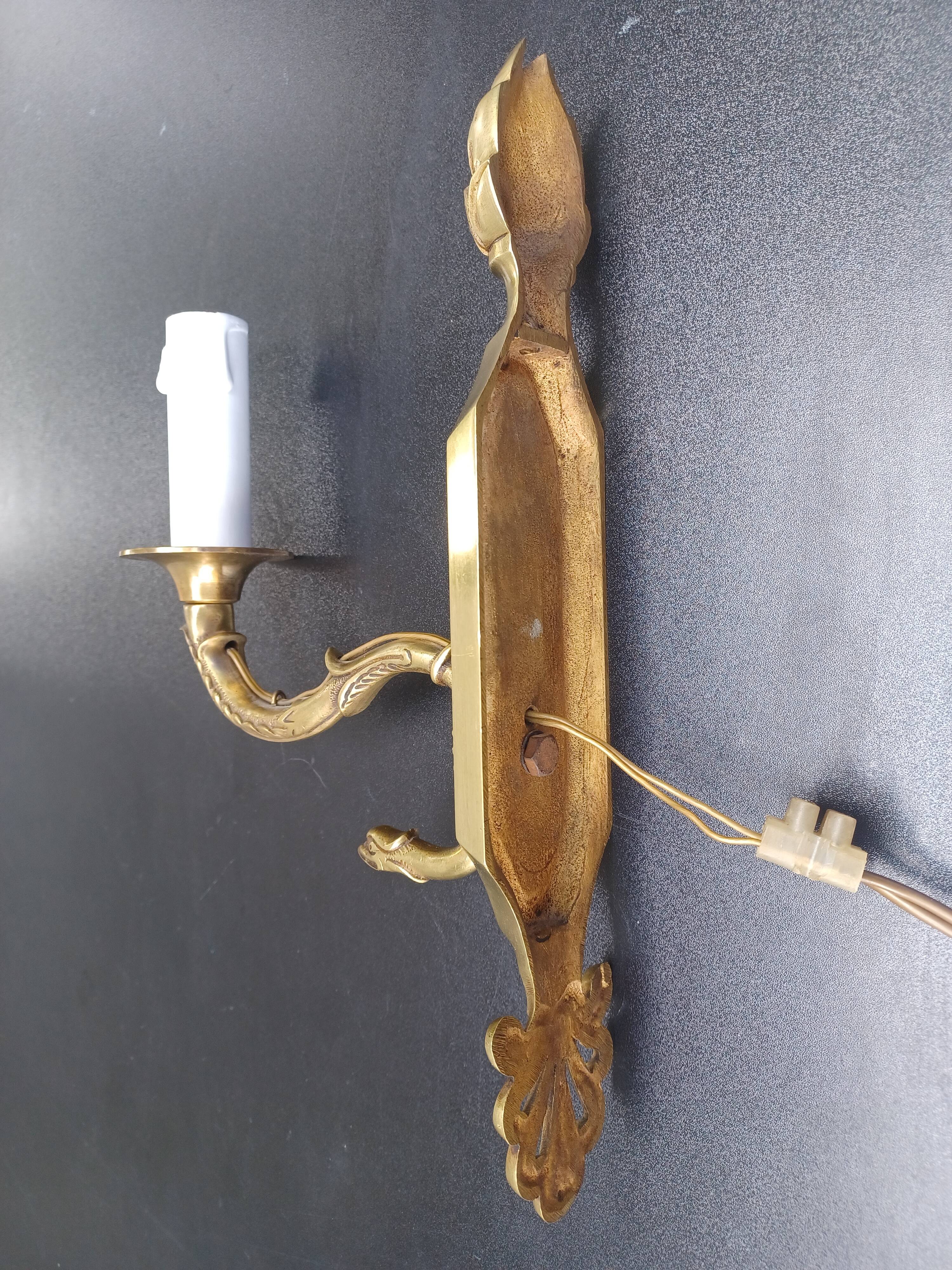 1-light empire style wall light