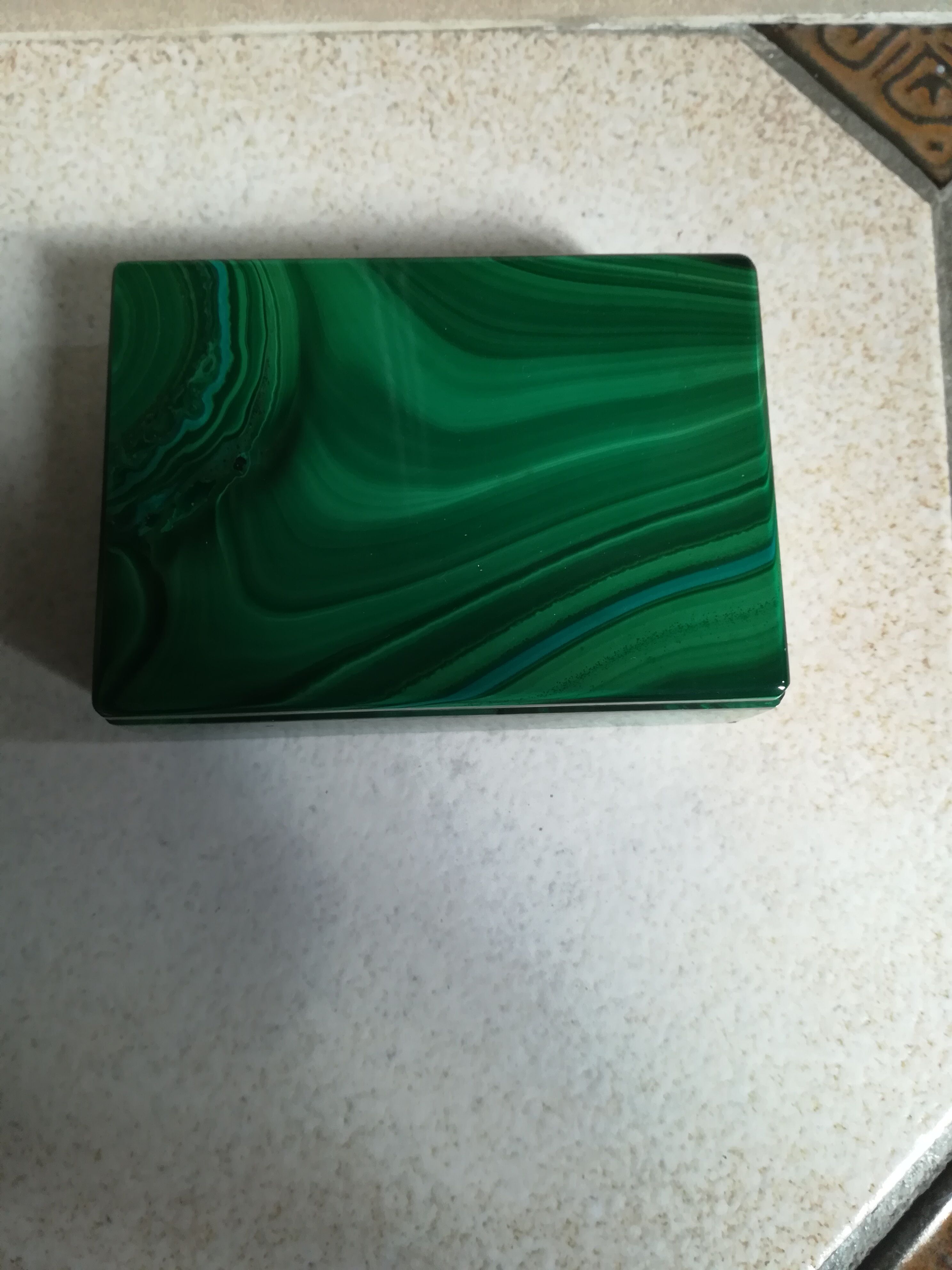 Jewelry box in malachite