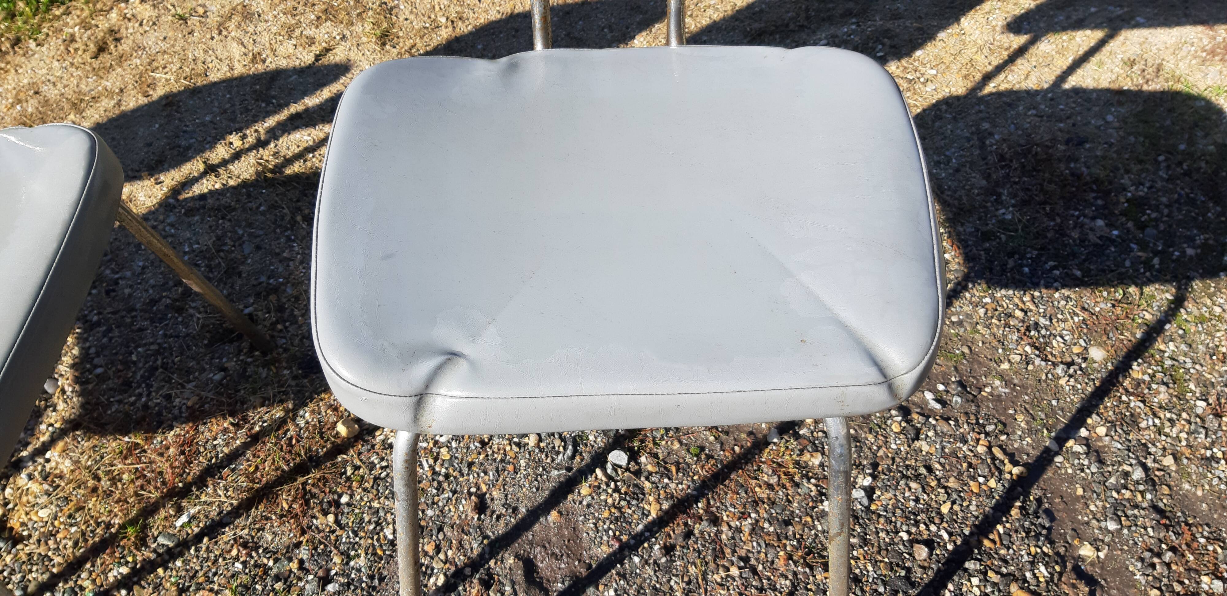 6 Pullman chairs