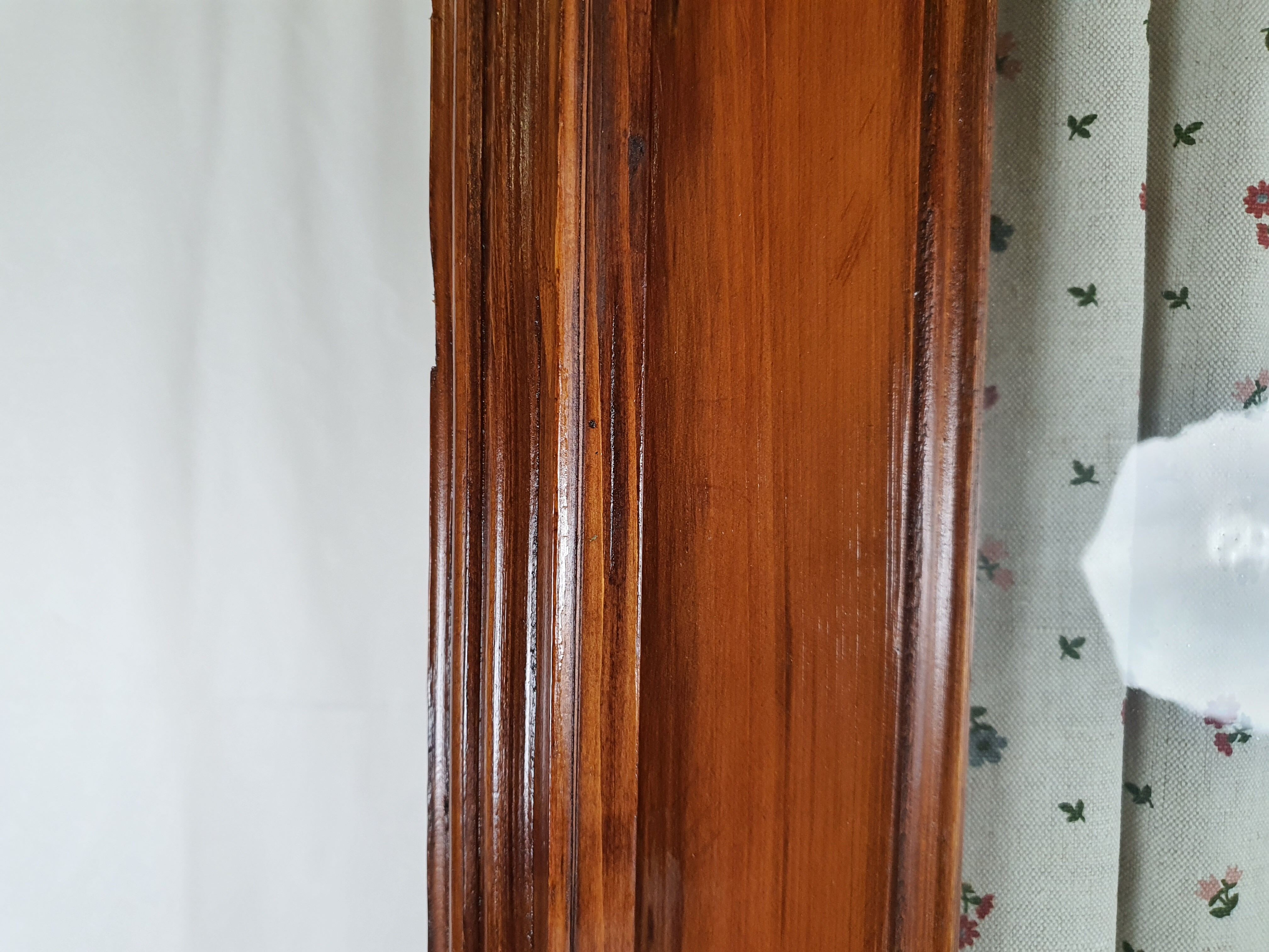 Rustic Wardrobe in Fir with Curtains