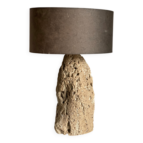 Lampe brutalise en pierre vintage 1970 art brut