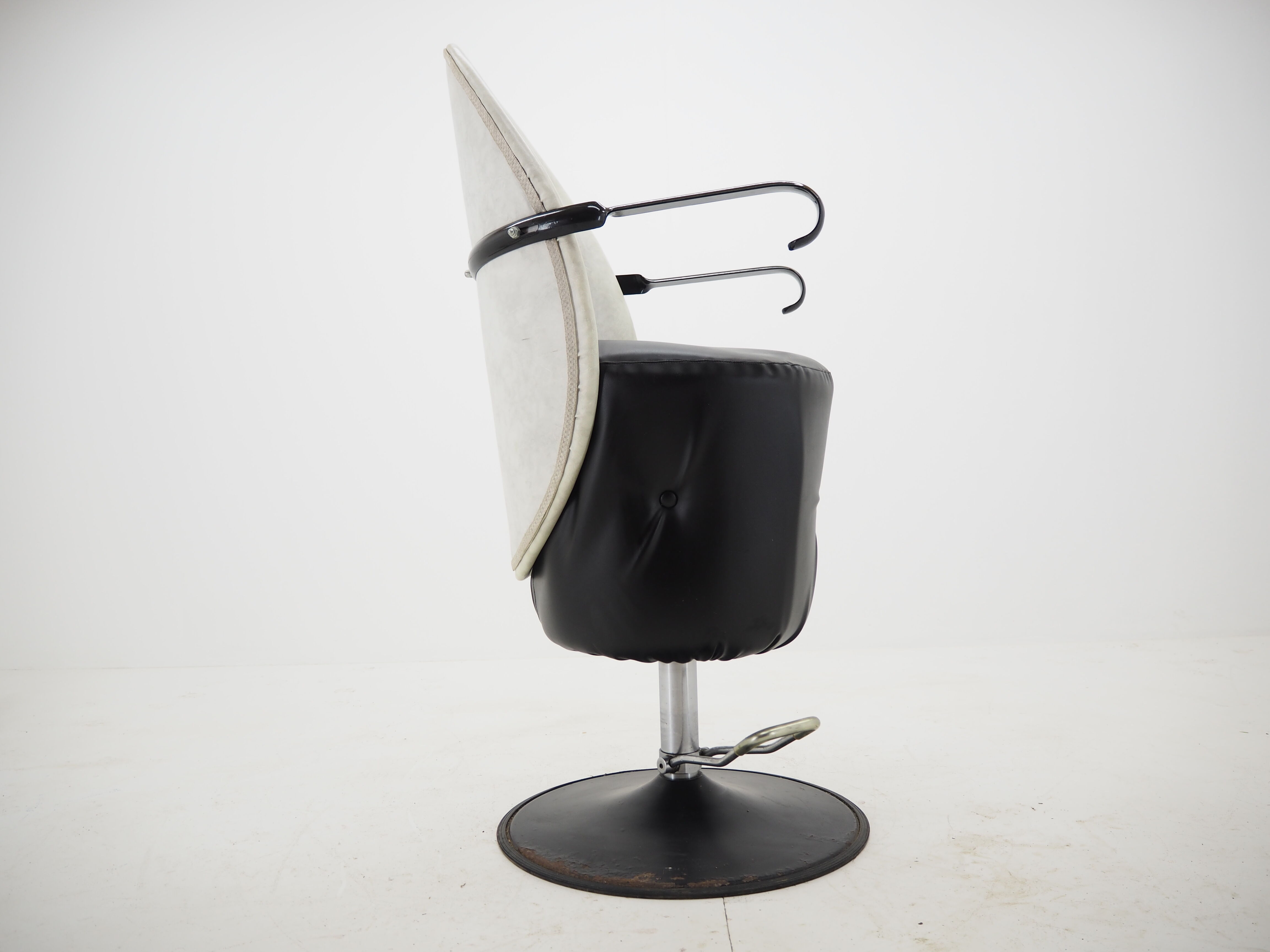 Midcentury adjustable hairdresser swivel armchair, 1970