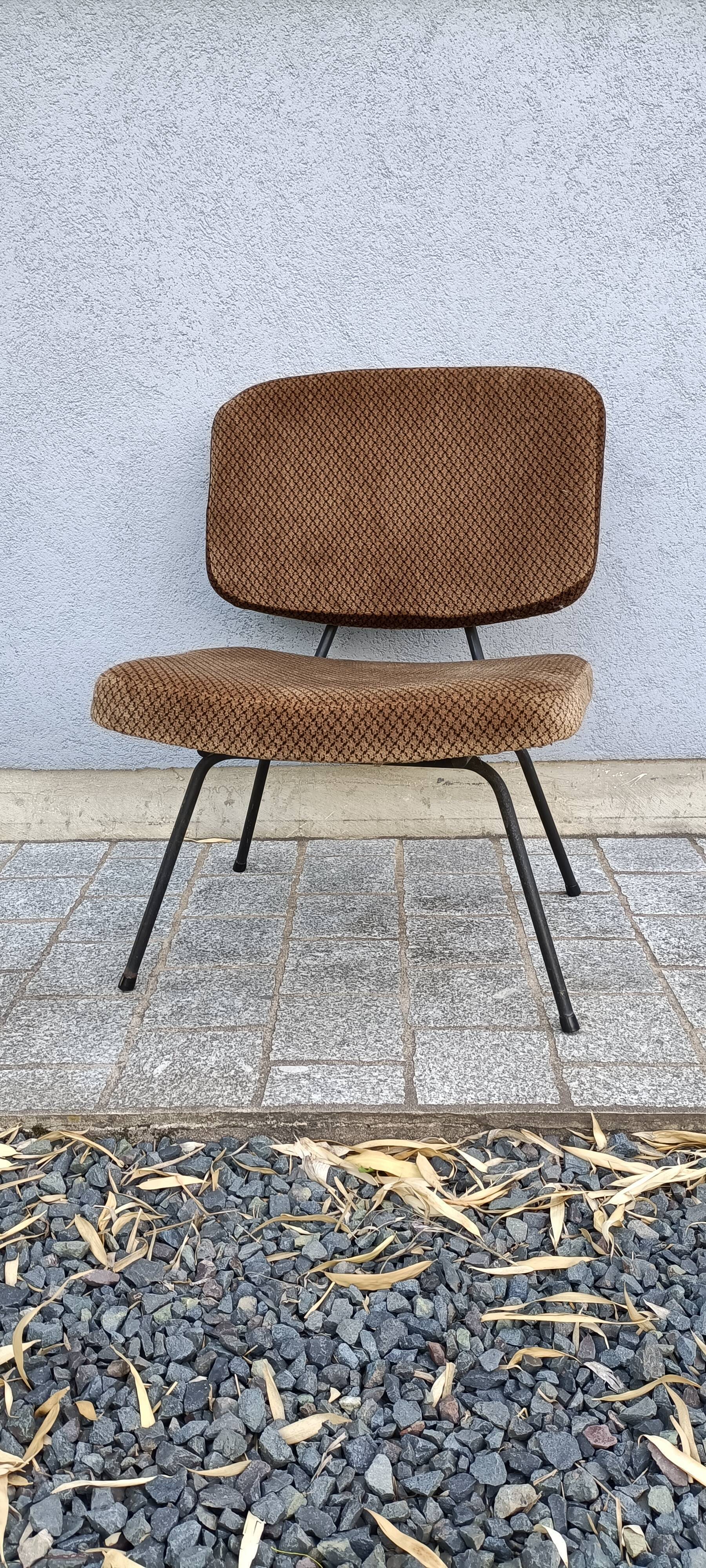 Chauffeuse CM 190 Pierre Paulin pour Thonet