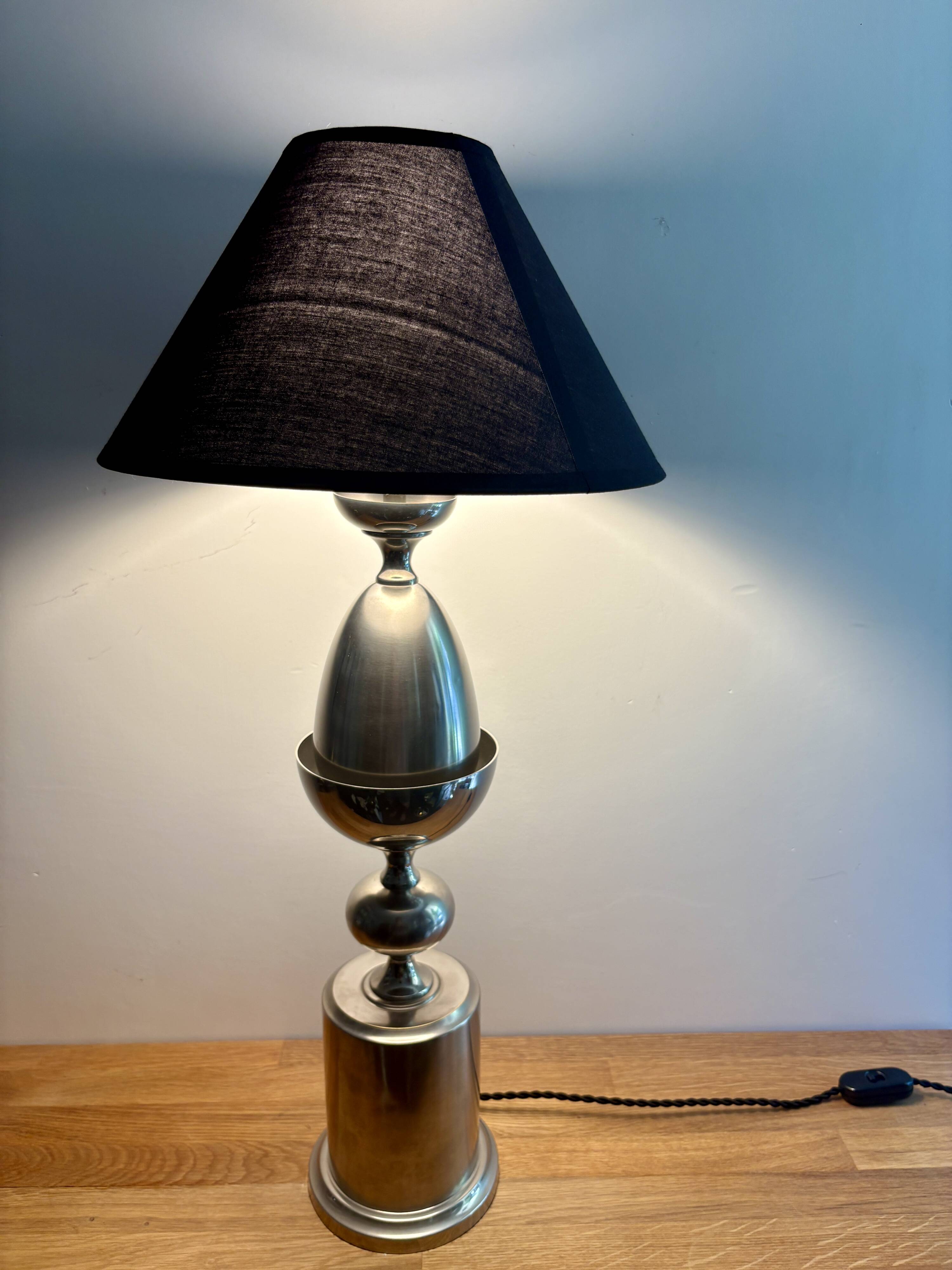 Table lamp Maison Barbier model Egg