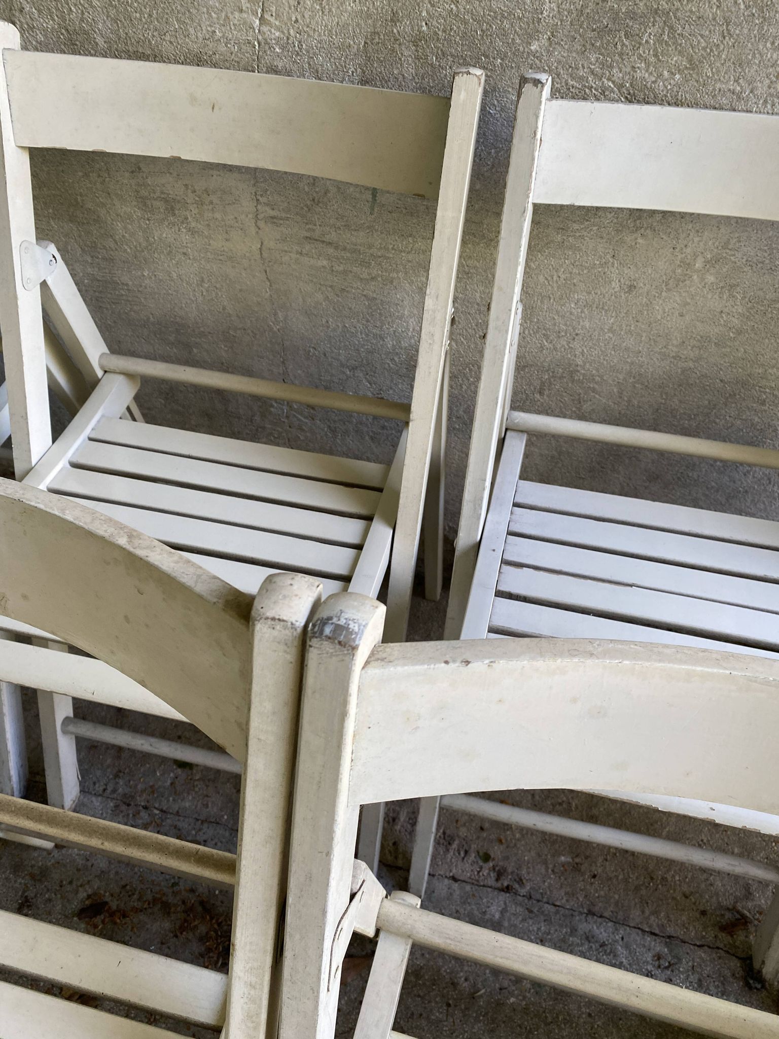 Extra folding chair / garden chair / vintage white lacquered solid wood office chair