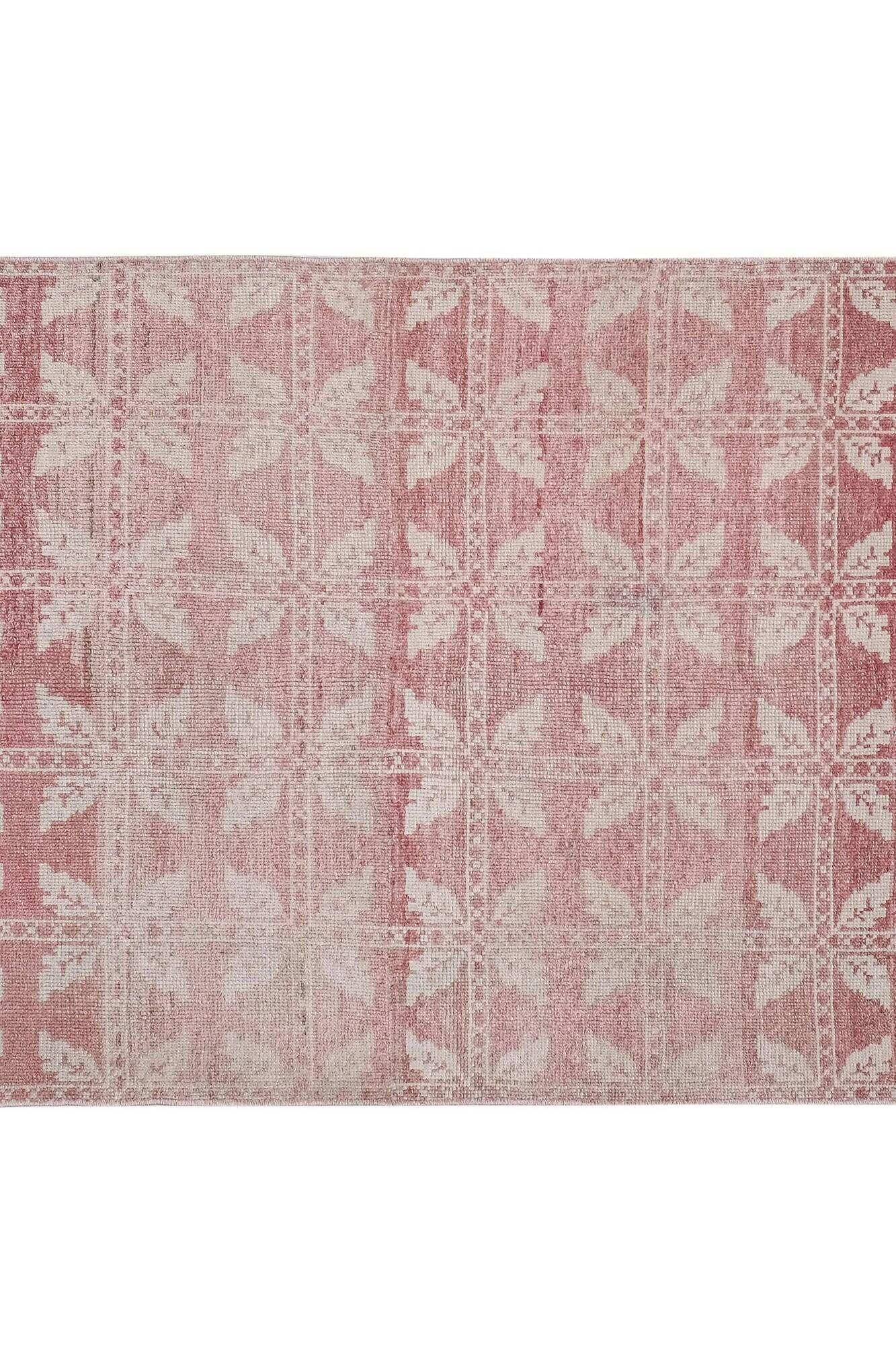 Vintage handmade Turkish rug 108x180 cm