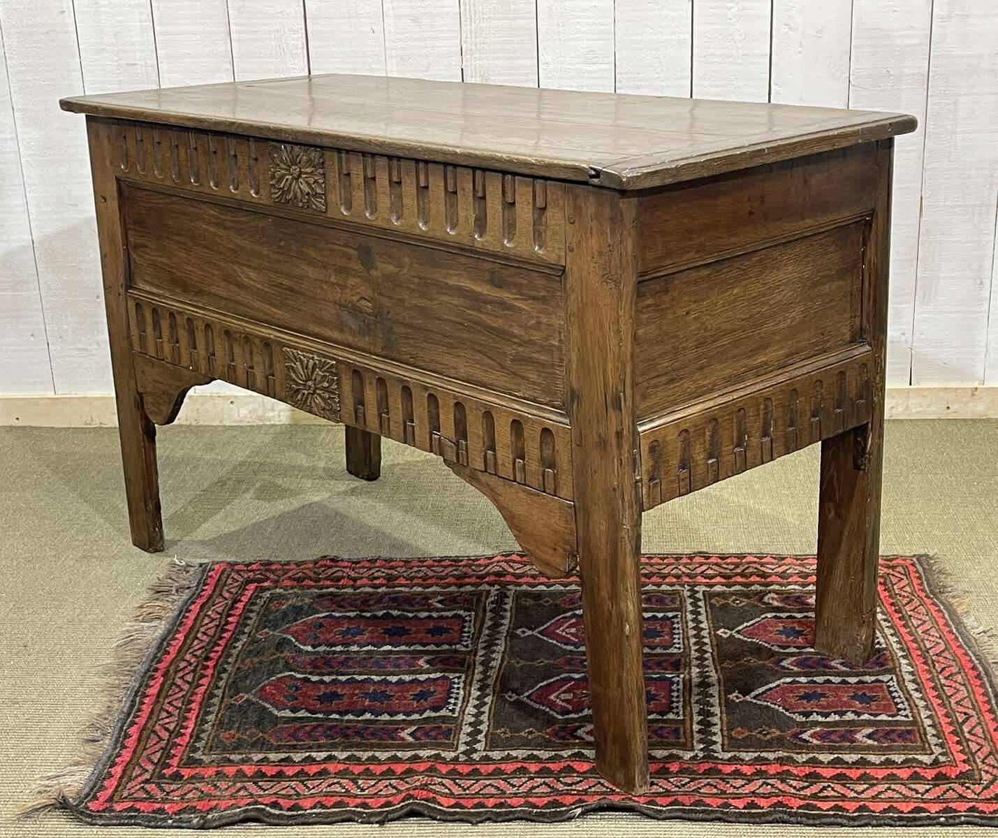 Chest - Oak trunk, 18th century