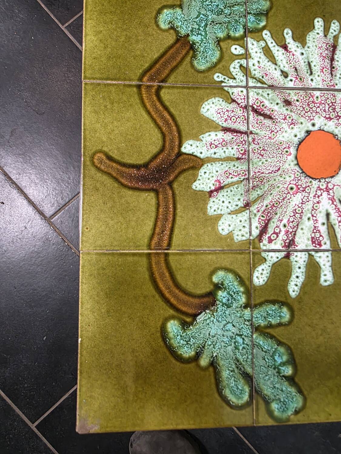 Vintage coffee table in glazed ceramic from the 1960s.