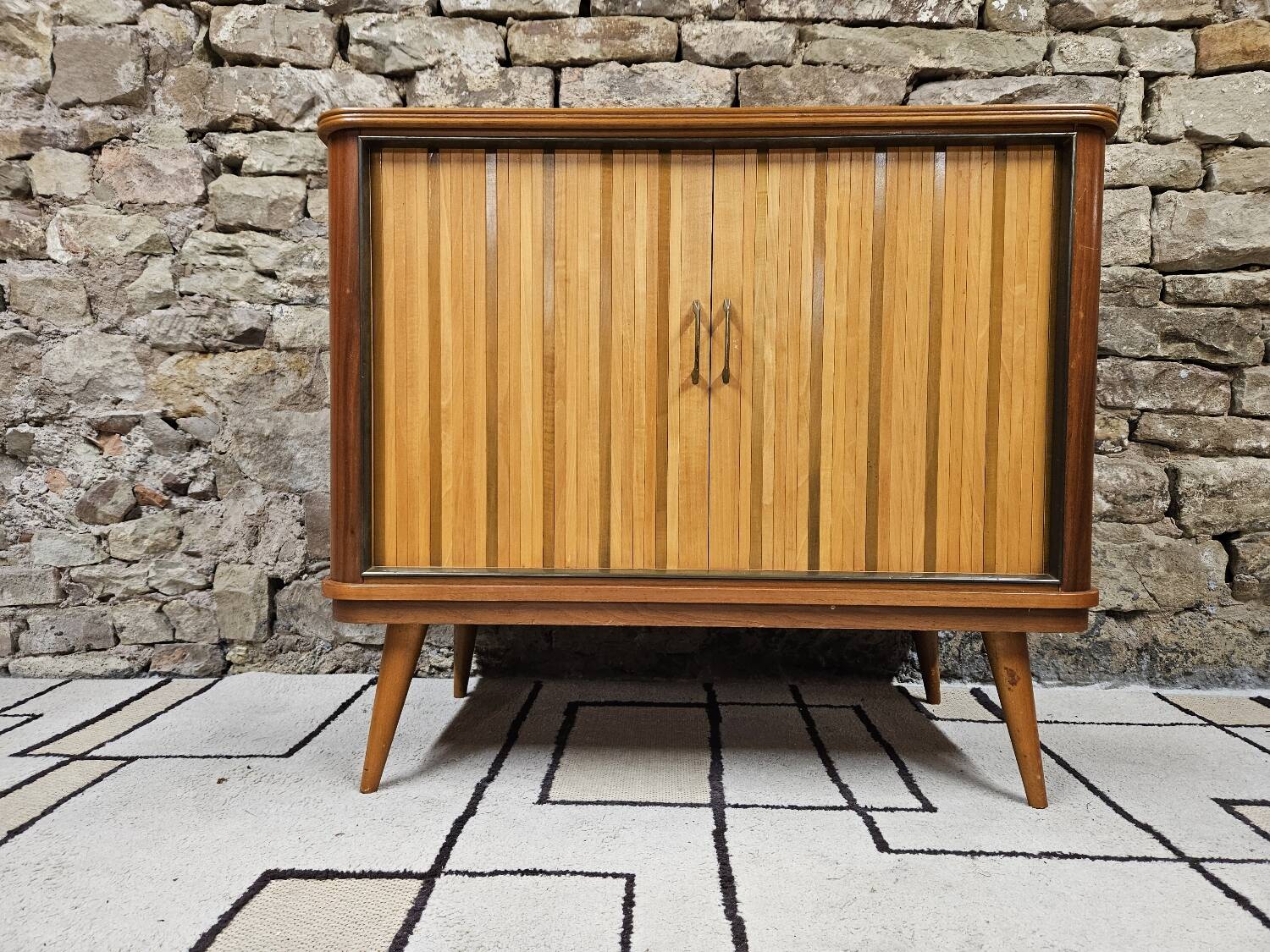 Low sideboard in teak veneer 1960"
