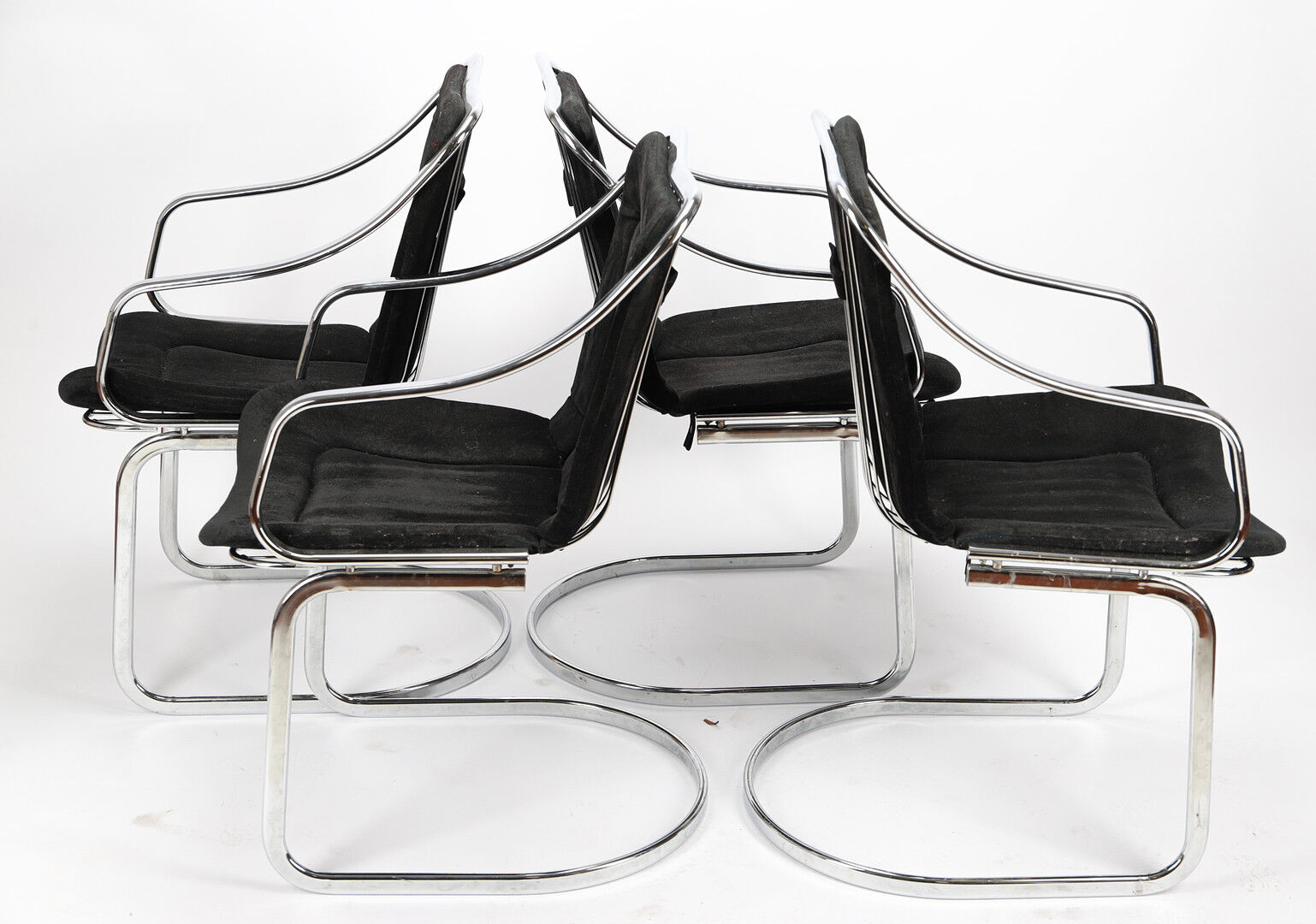 4 chaises en métal chrome, Cidue, Italie , 1980s.