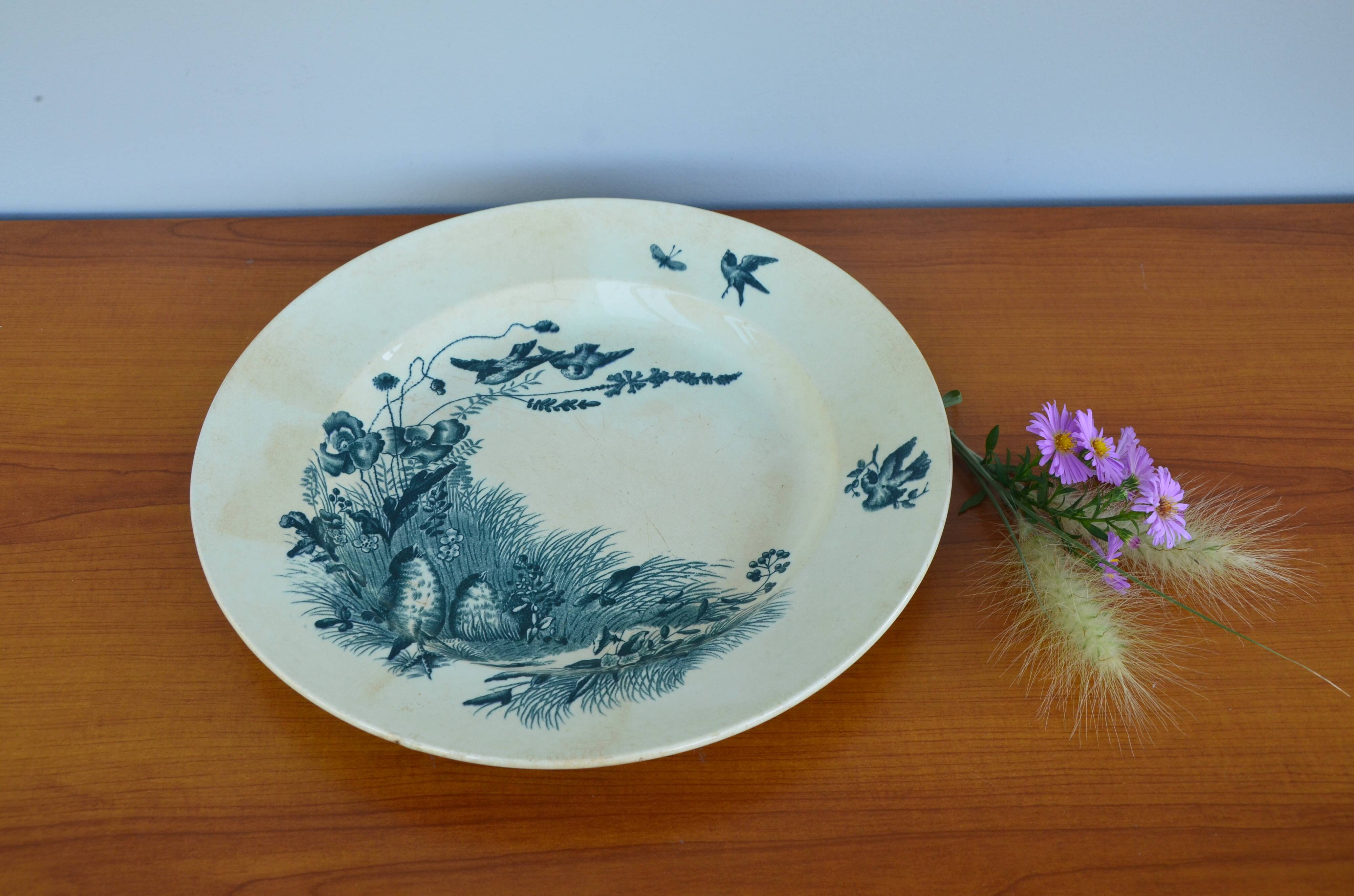 Iron earth serving dish from the Franco-English company