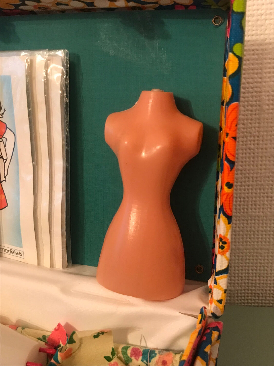 Suitcase sewing sewing box learning vintage flower