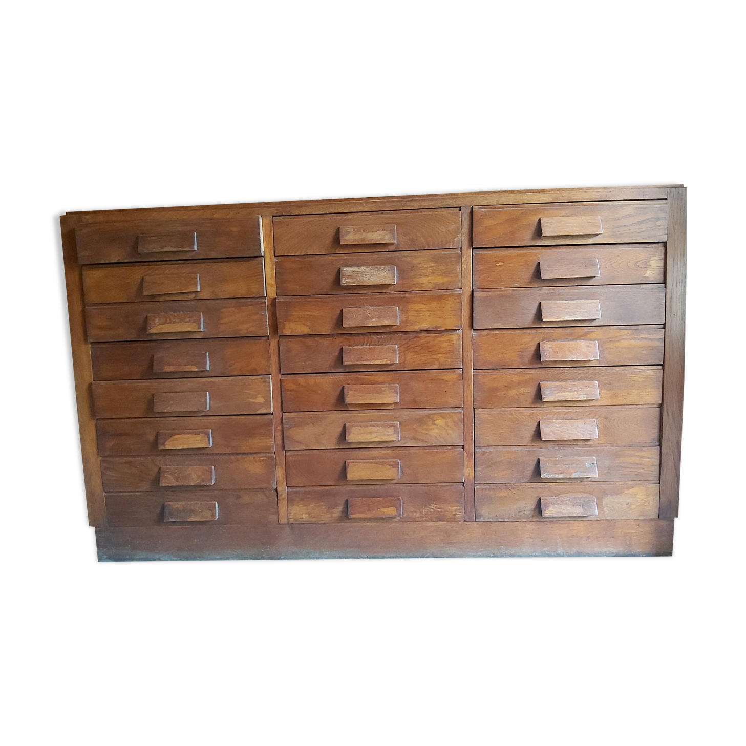 Loom cabinet, 24 drawers