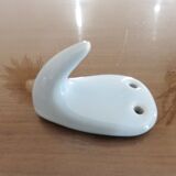 Patère art déco en porcelaine bleu pâle années 30 40