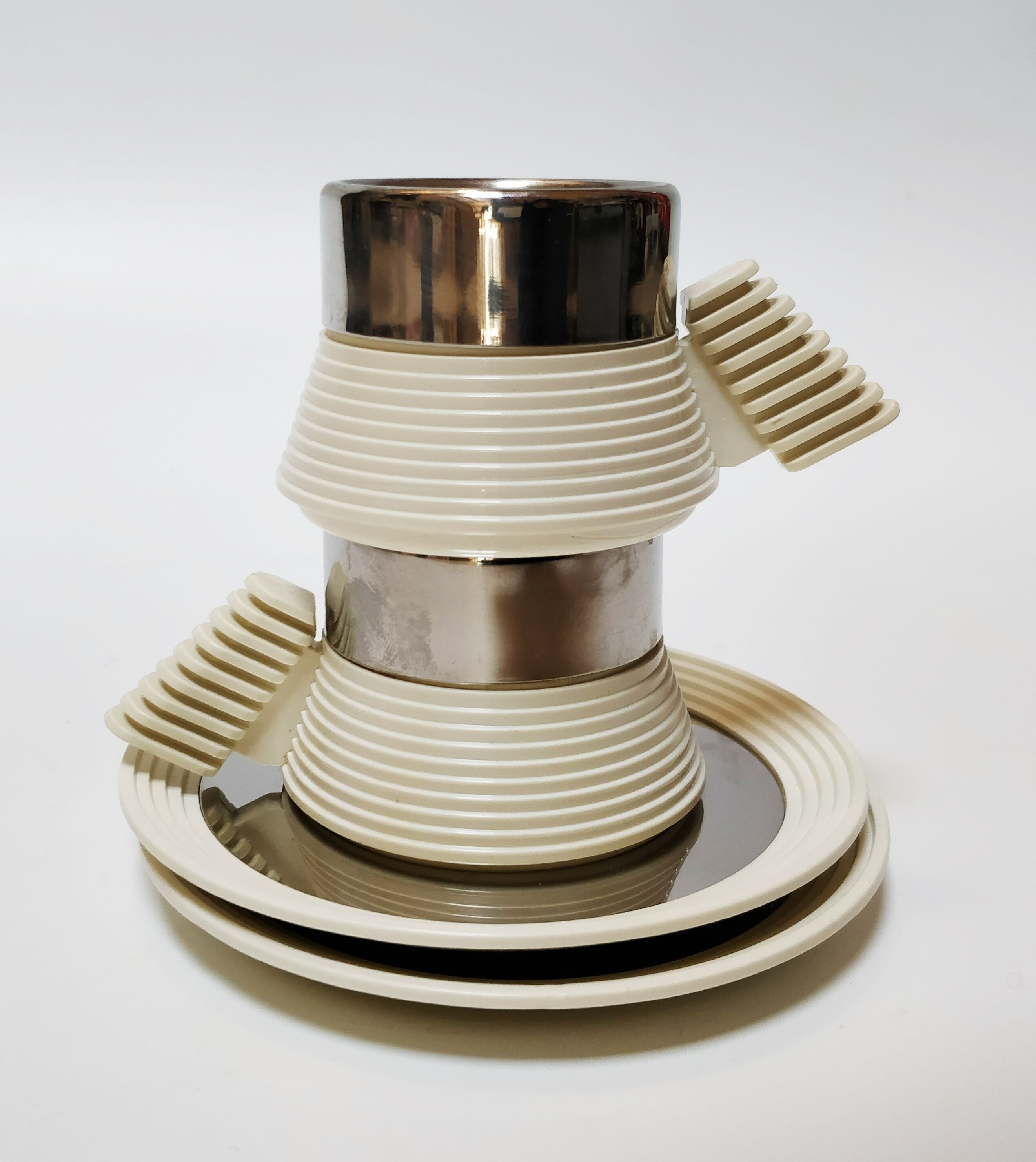 Pair of futuristic coffee cups by Carlo Giannini