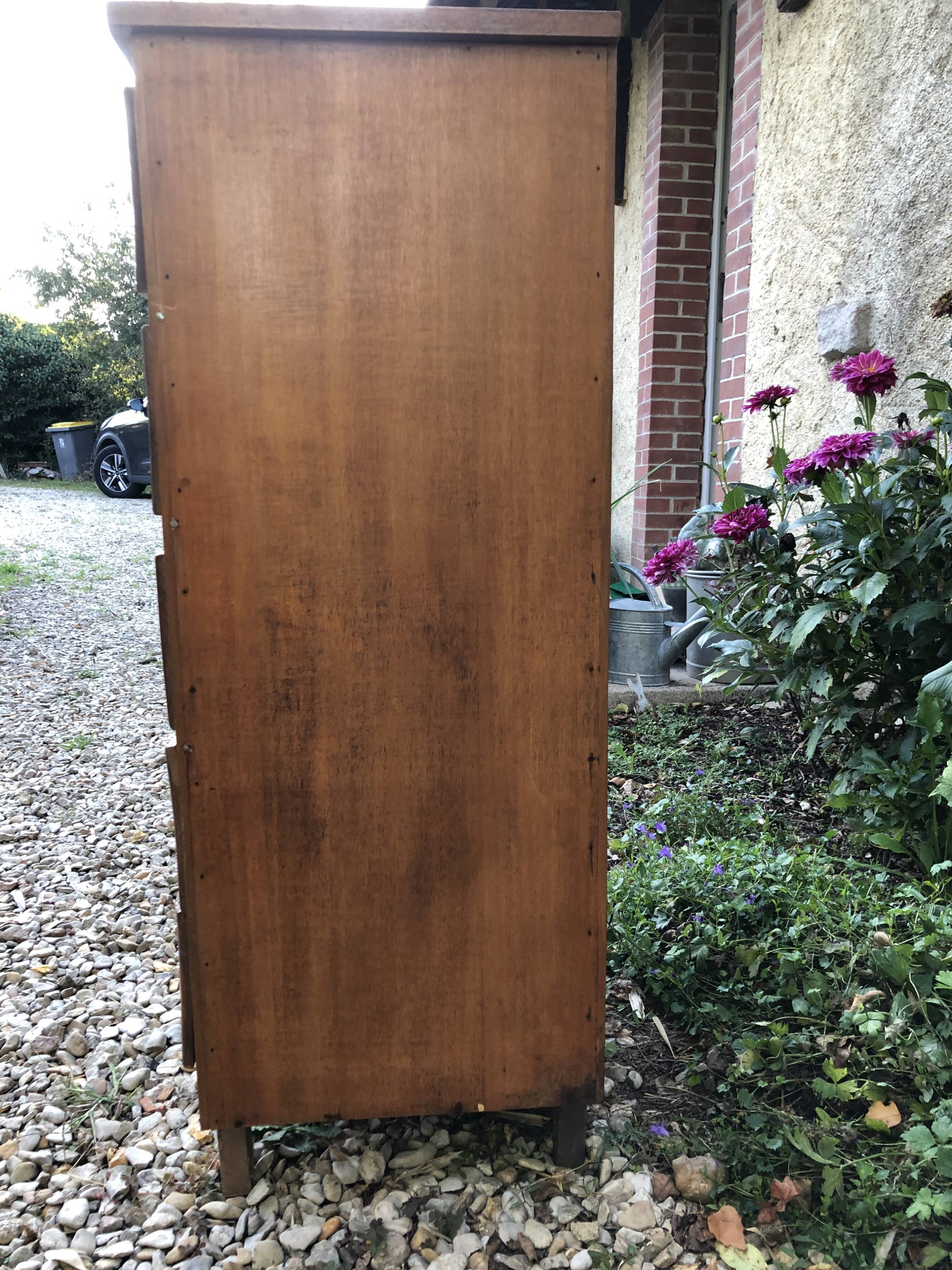 High chest of drawers/Vintage ragpicker compass feet