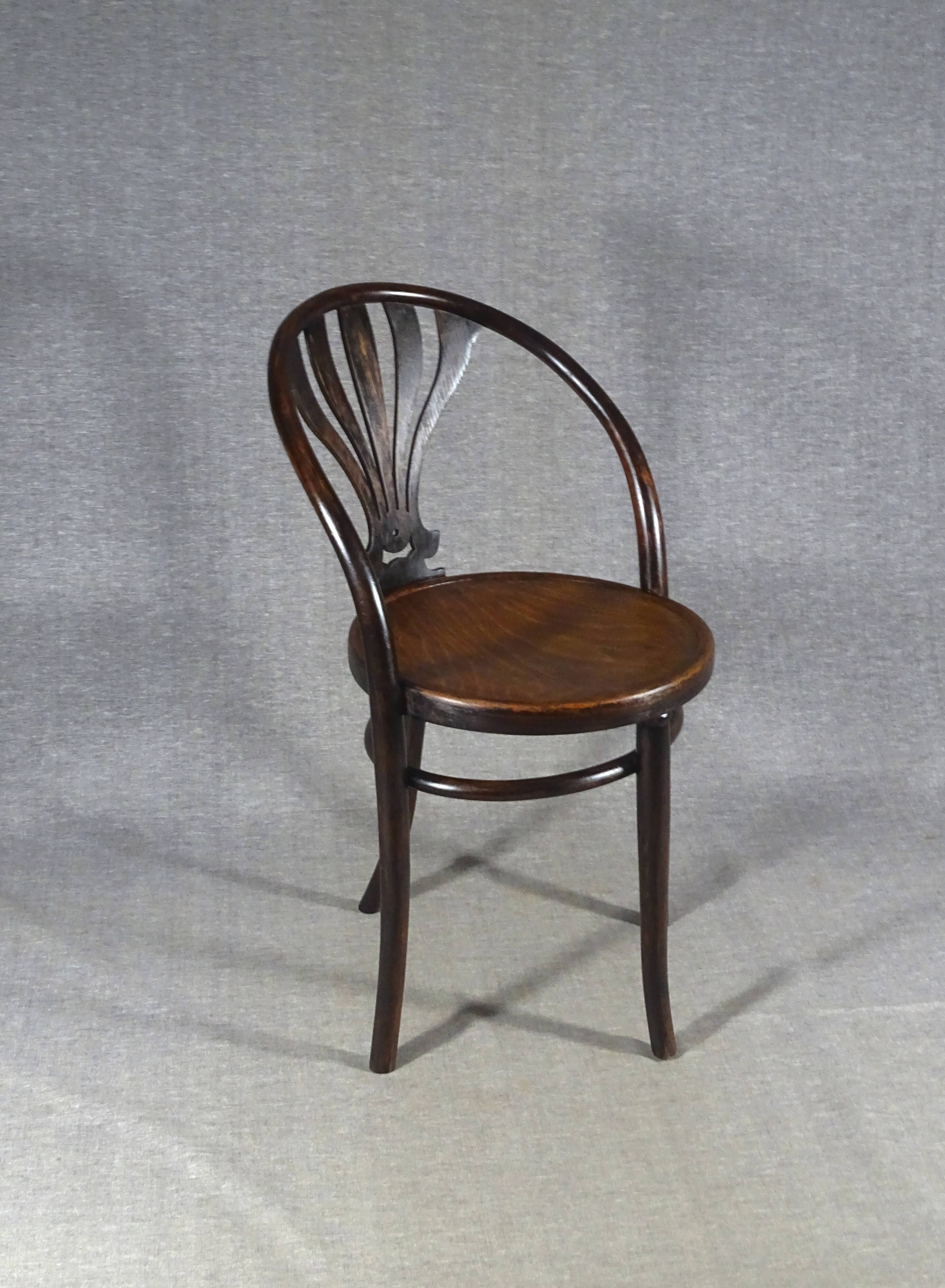 Chaise Thonet N°1029 bistrot à palmette, 1920