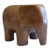 Sculpture d'éléphant en pierre