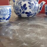 Asian porcelain box 1 tea and 4 cups with signature