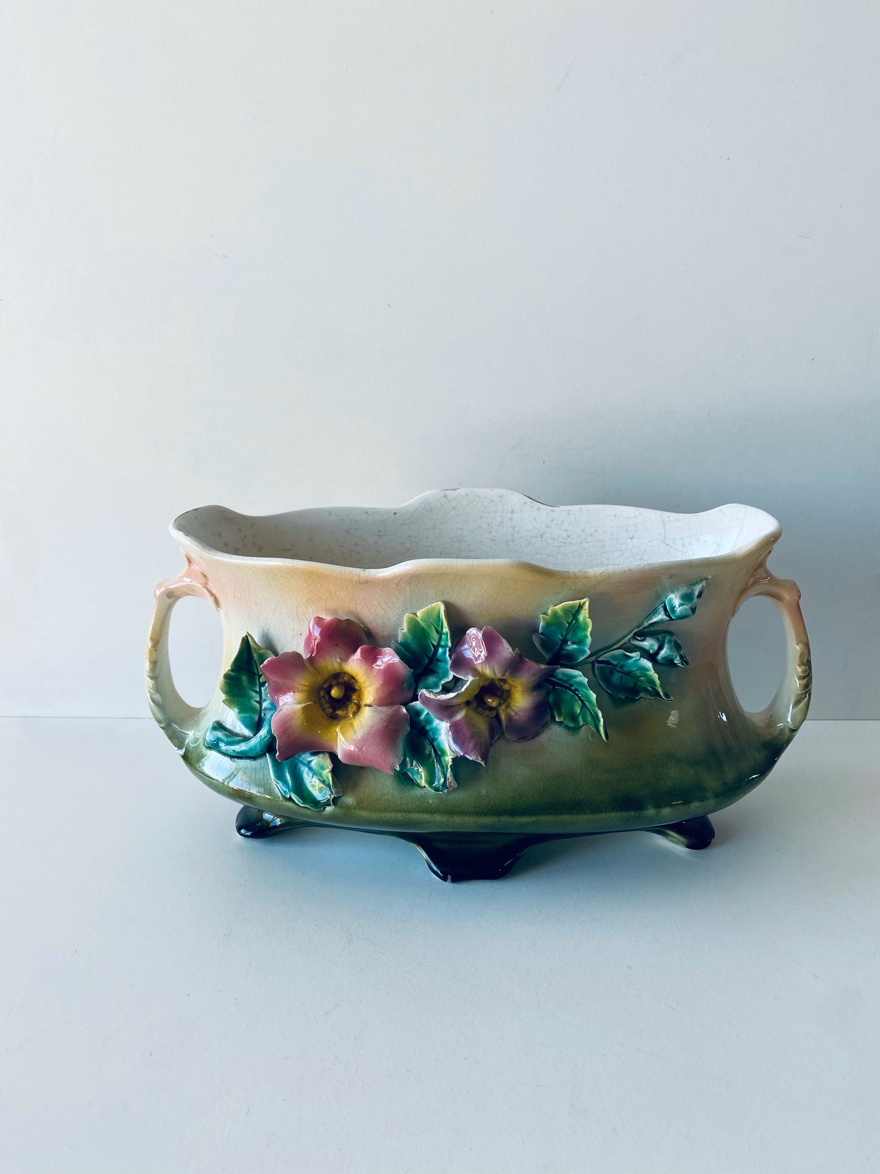 Pot cover or art deco trim