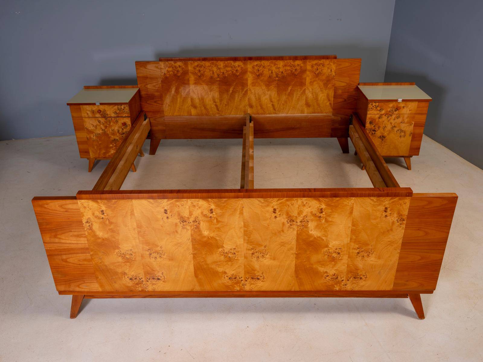 Vintage Czechoslovak bedroom set with burl veneer, bed and pair of nightstands, mid-20th century, 180 × 195 cm