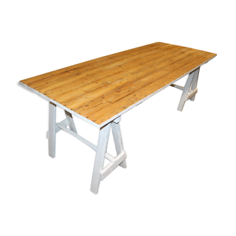 Harvest table