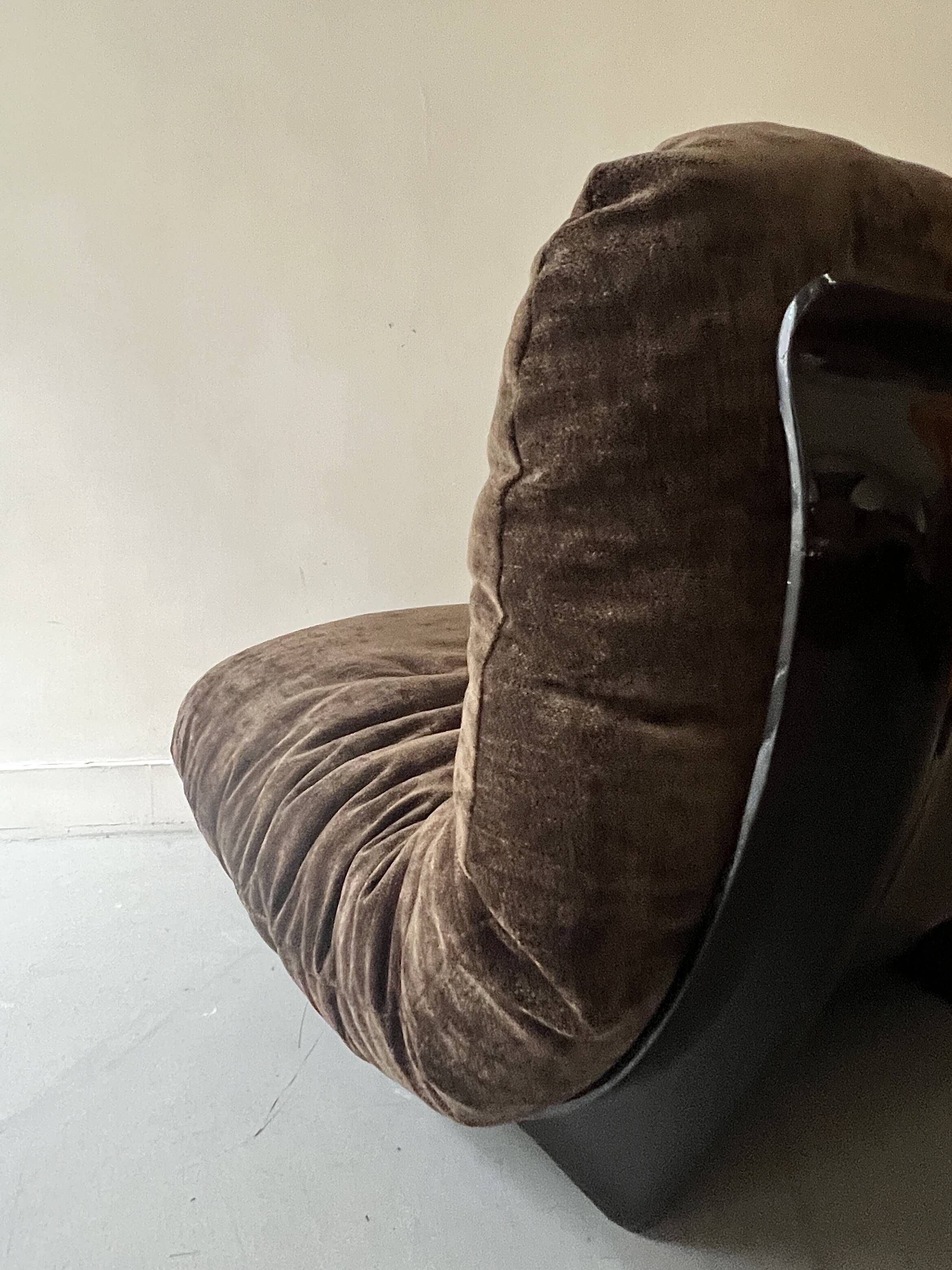 Marsala armchair in plexiglass and brown short pile velvet, Ligne Roset 1970