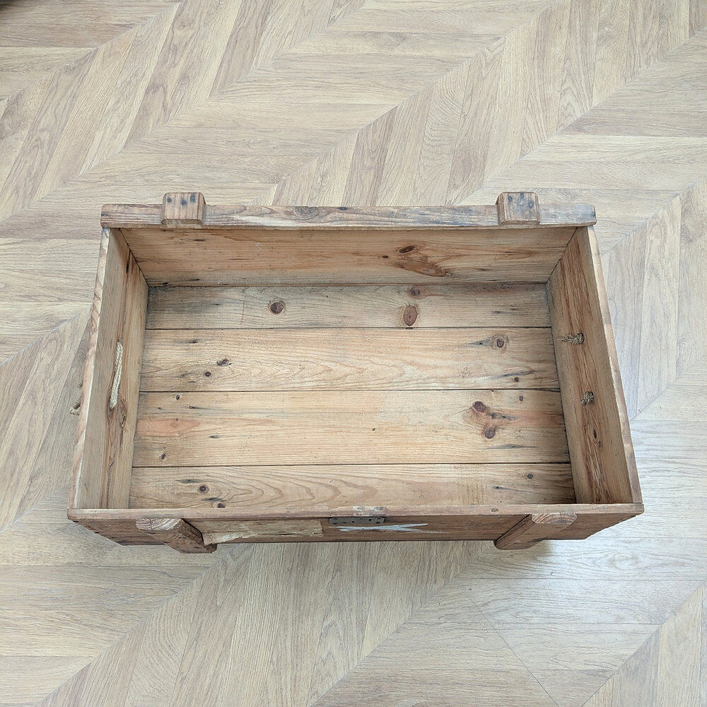 Table basse coffre vintage