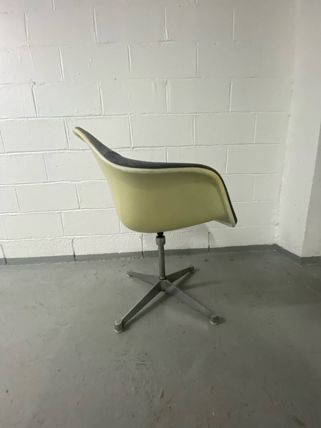Eames Adjustable Office Chair, Herman Miller Edition