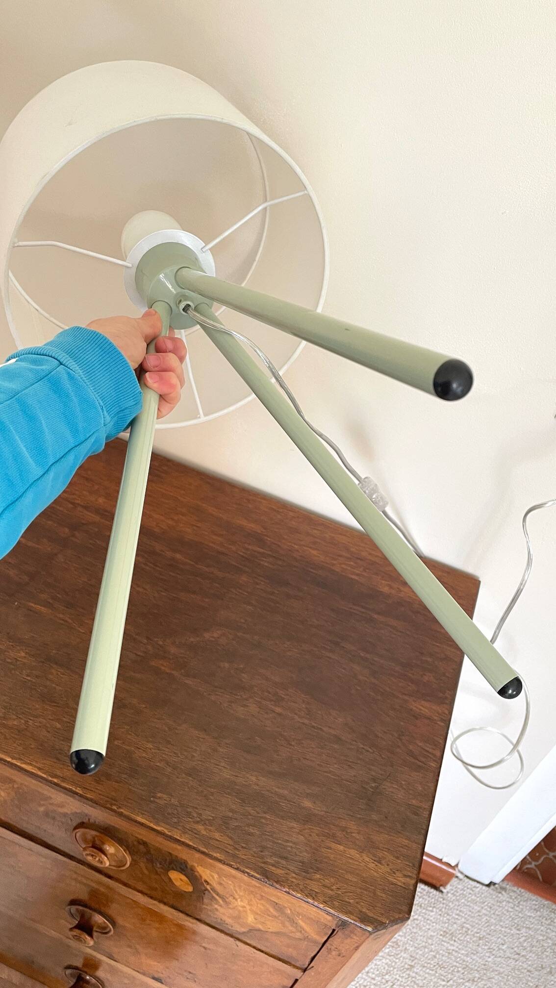 90s Green Metal Tripod Lamp
