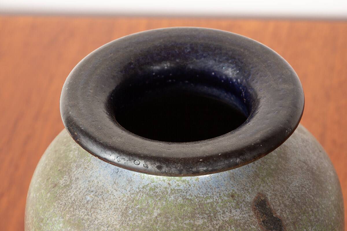 Art Deco vase, in green glazed stoneware, Roger Guérin 1930.