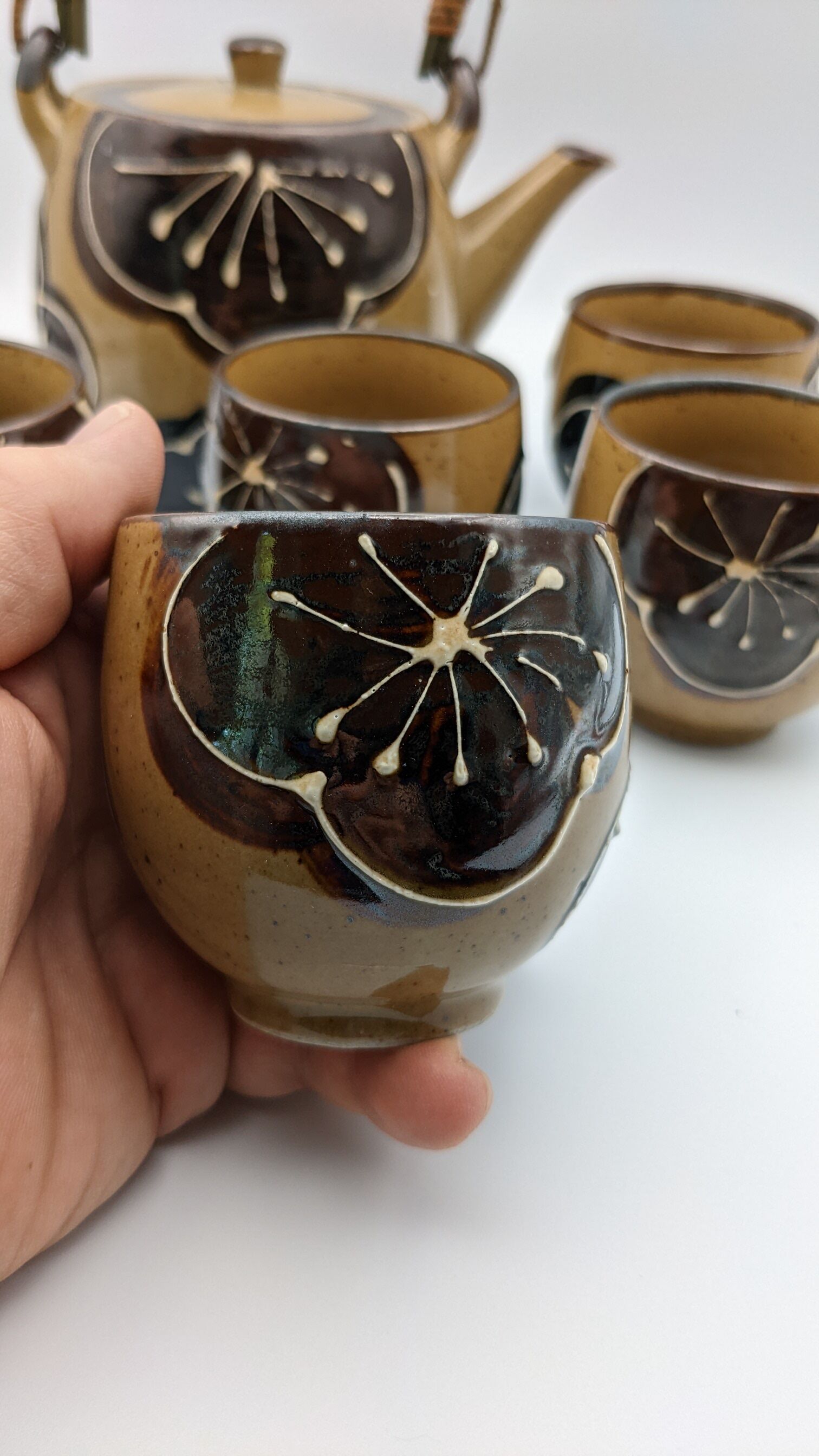 Tea set japan asia glazed stoneware decoration flower wicker handle