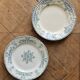 Assiettes plates anciennes dépareillées terre de fer