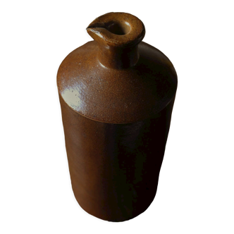 Bourne Deney sandstone spout liquor bottle