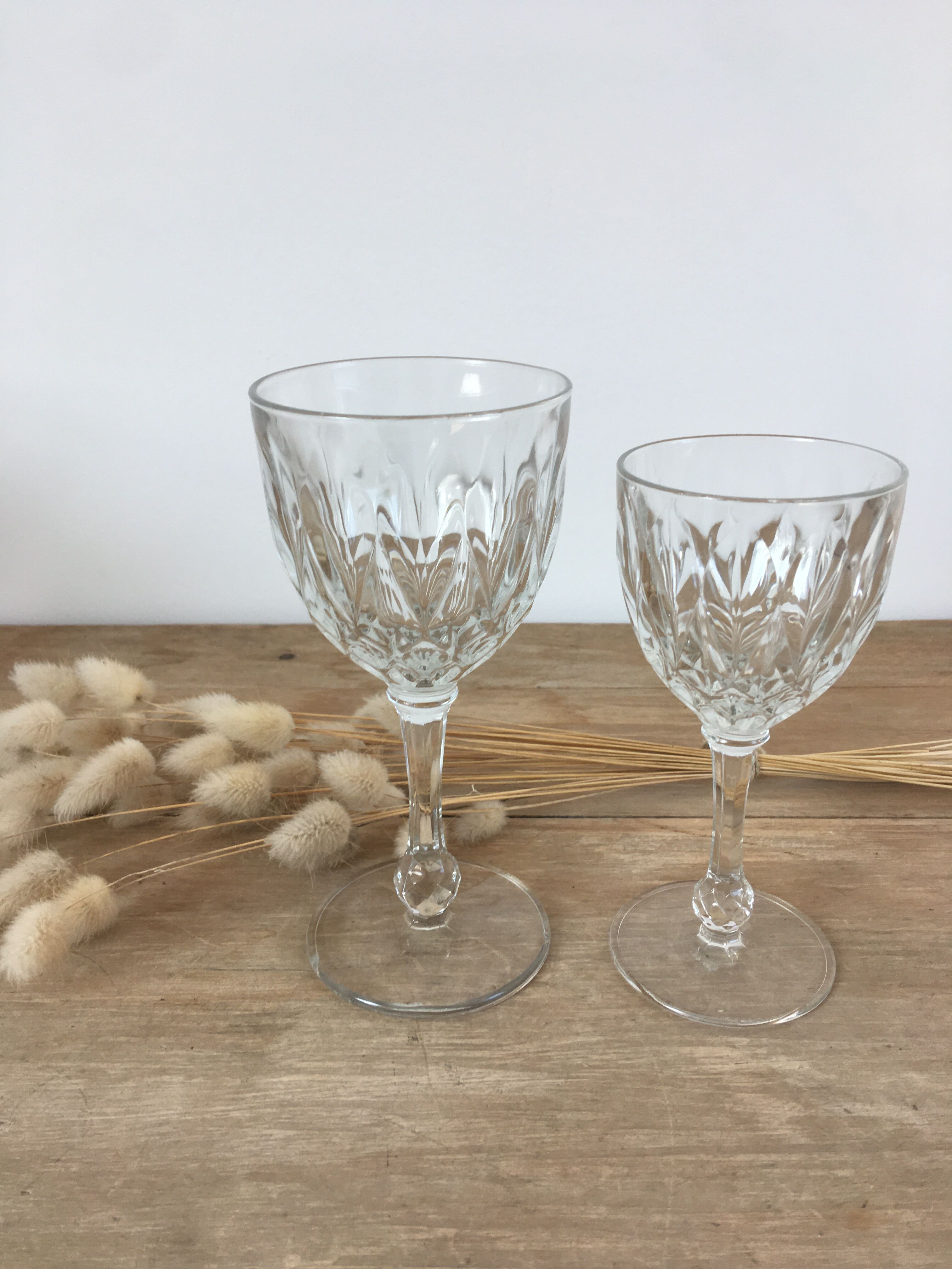 4 "diamond" foot glasses