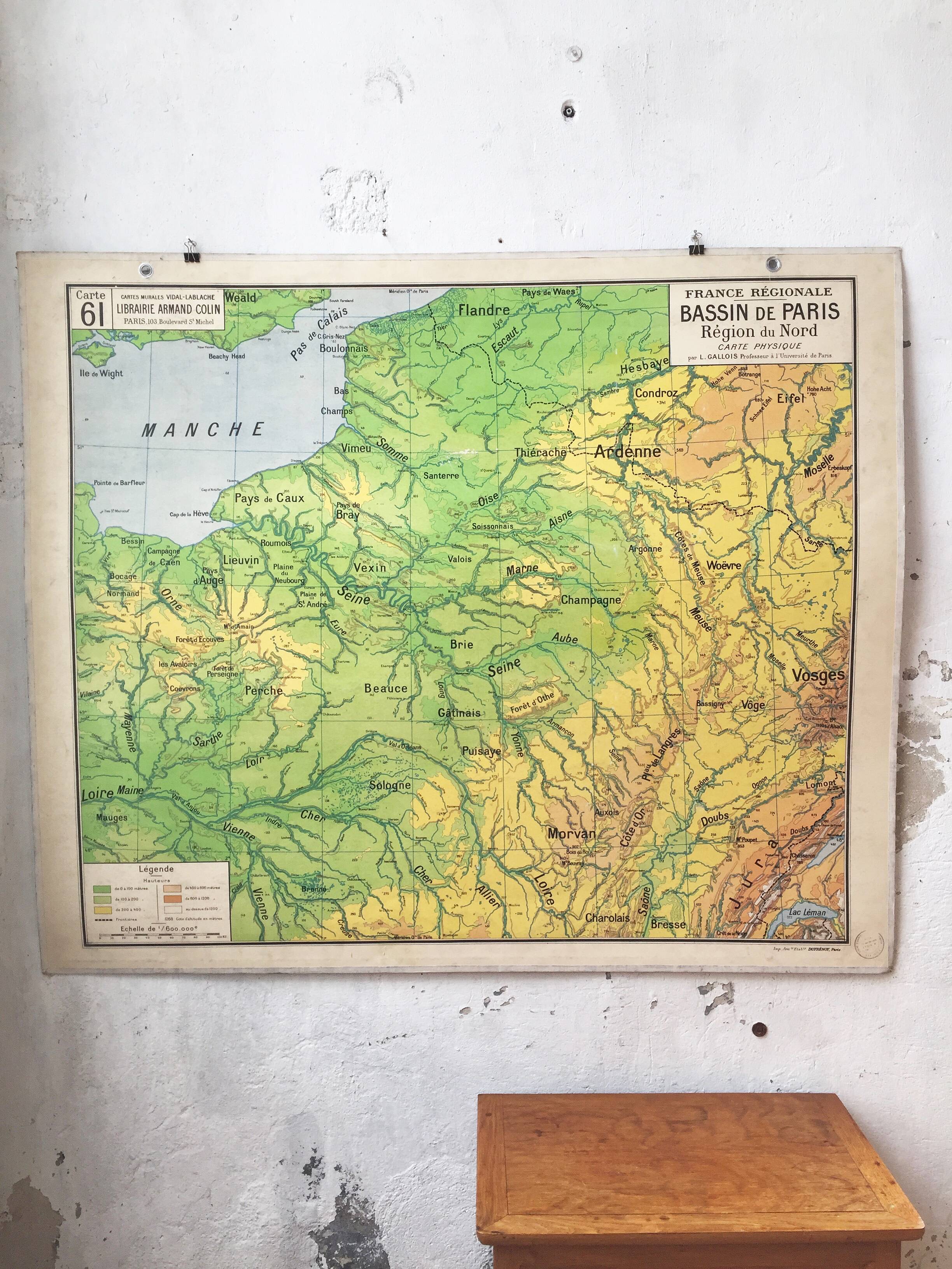 Vintage school map Bassin de Paris