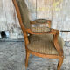 Fauteuil cabriolet ancien style Louis XV en bois et tissu, fin XIXème