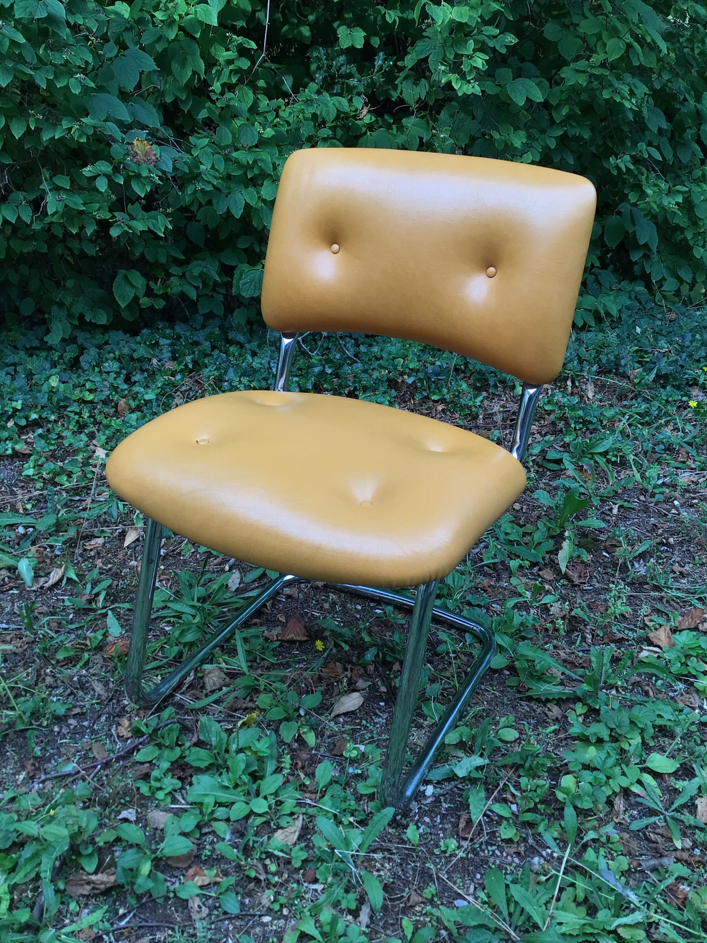 Strafor chair 70s skaï orange
